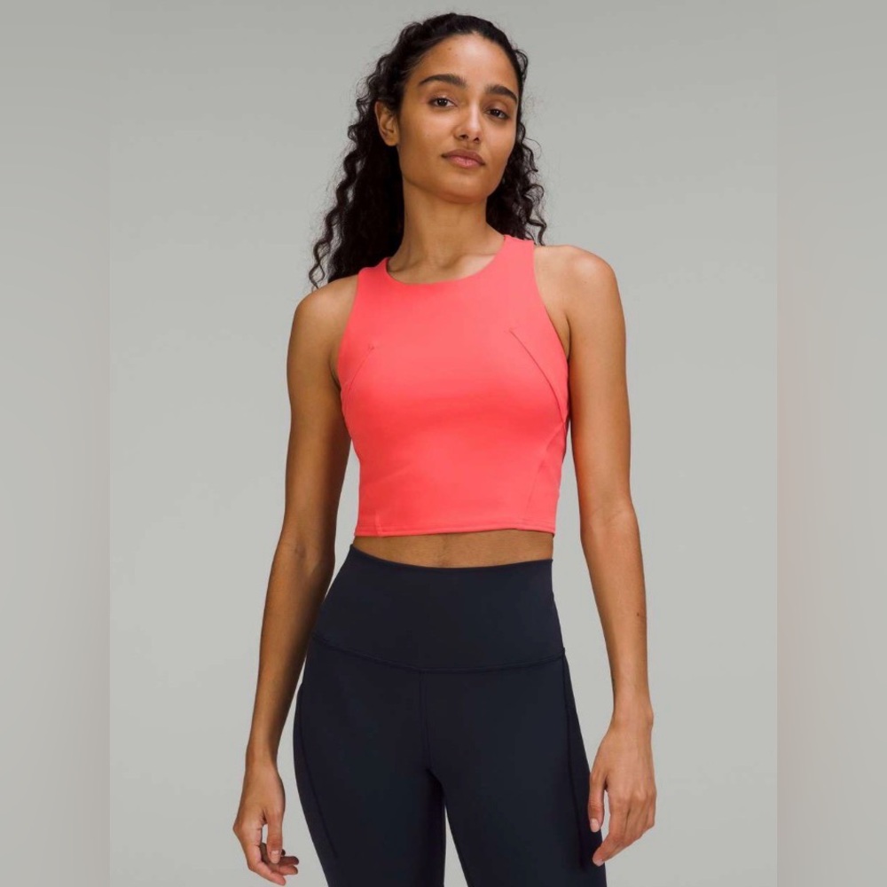 Lululemon Invigorate Training Tank Top
Pale Raspberry Size 4